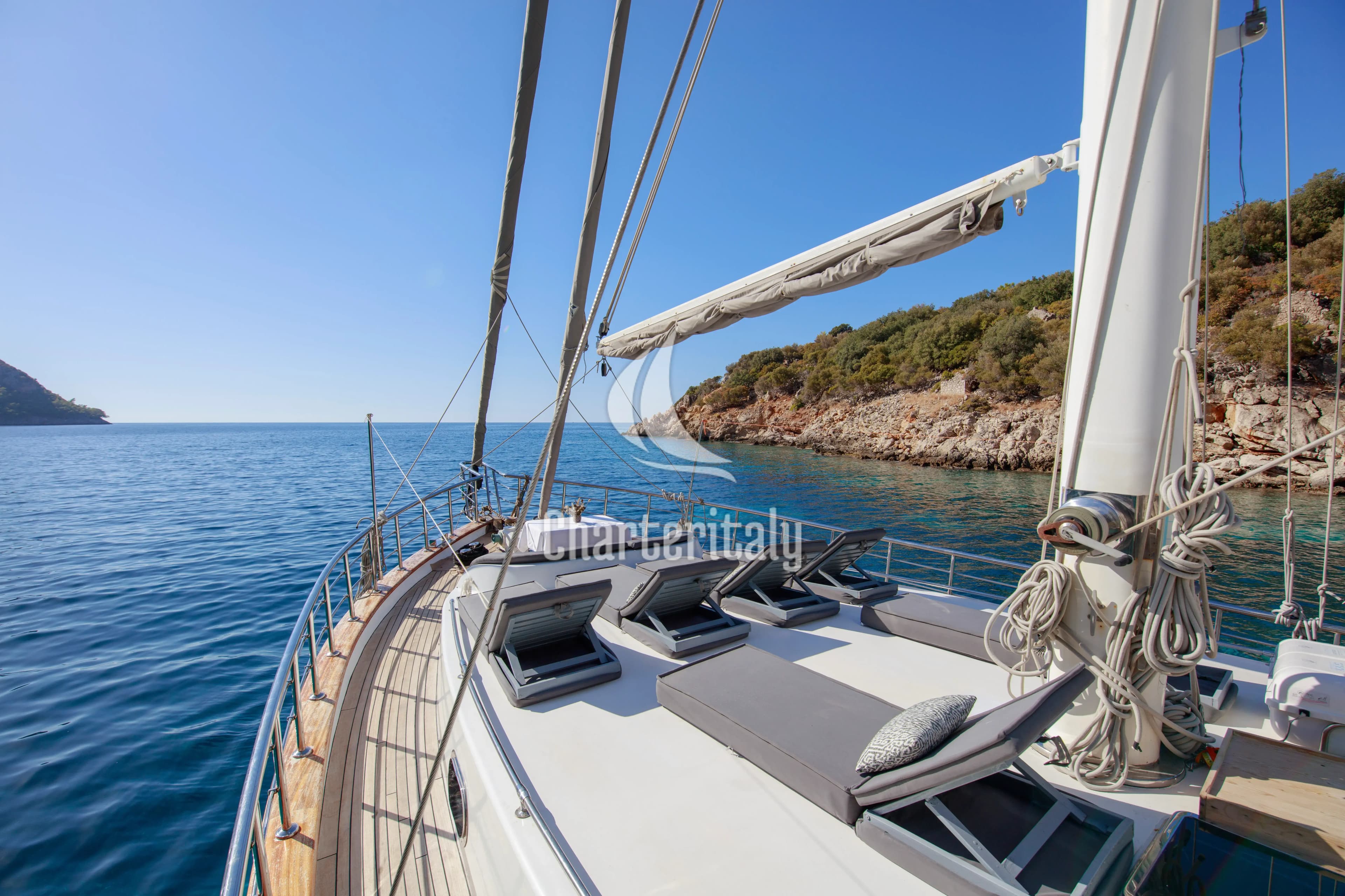Motor sailer - Premium - 24
