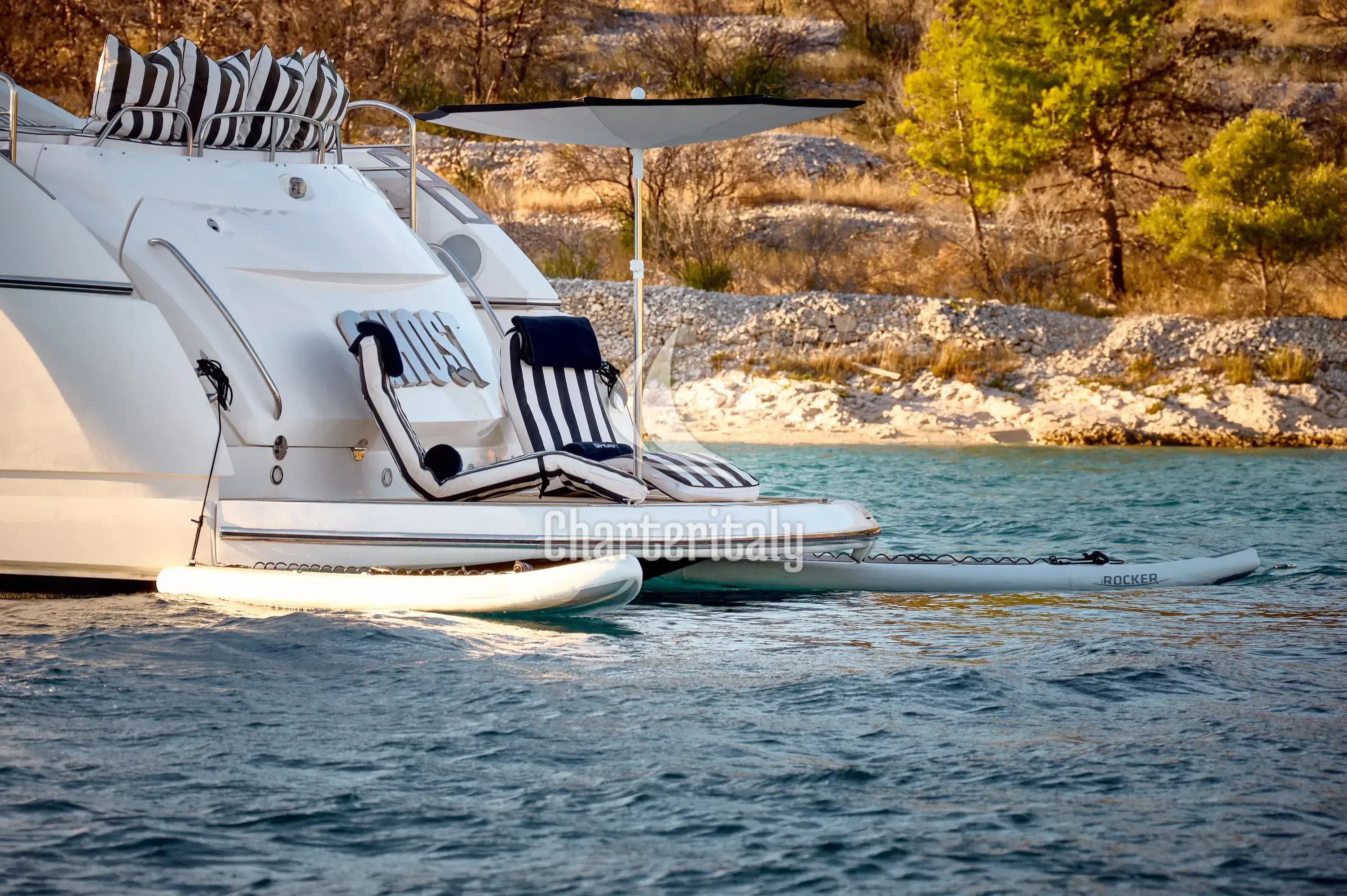Sunseeker Predator 72 - Ghost - 32