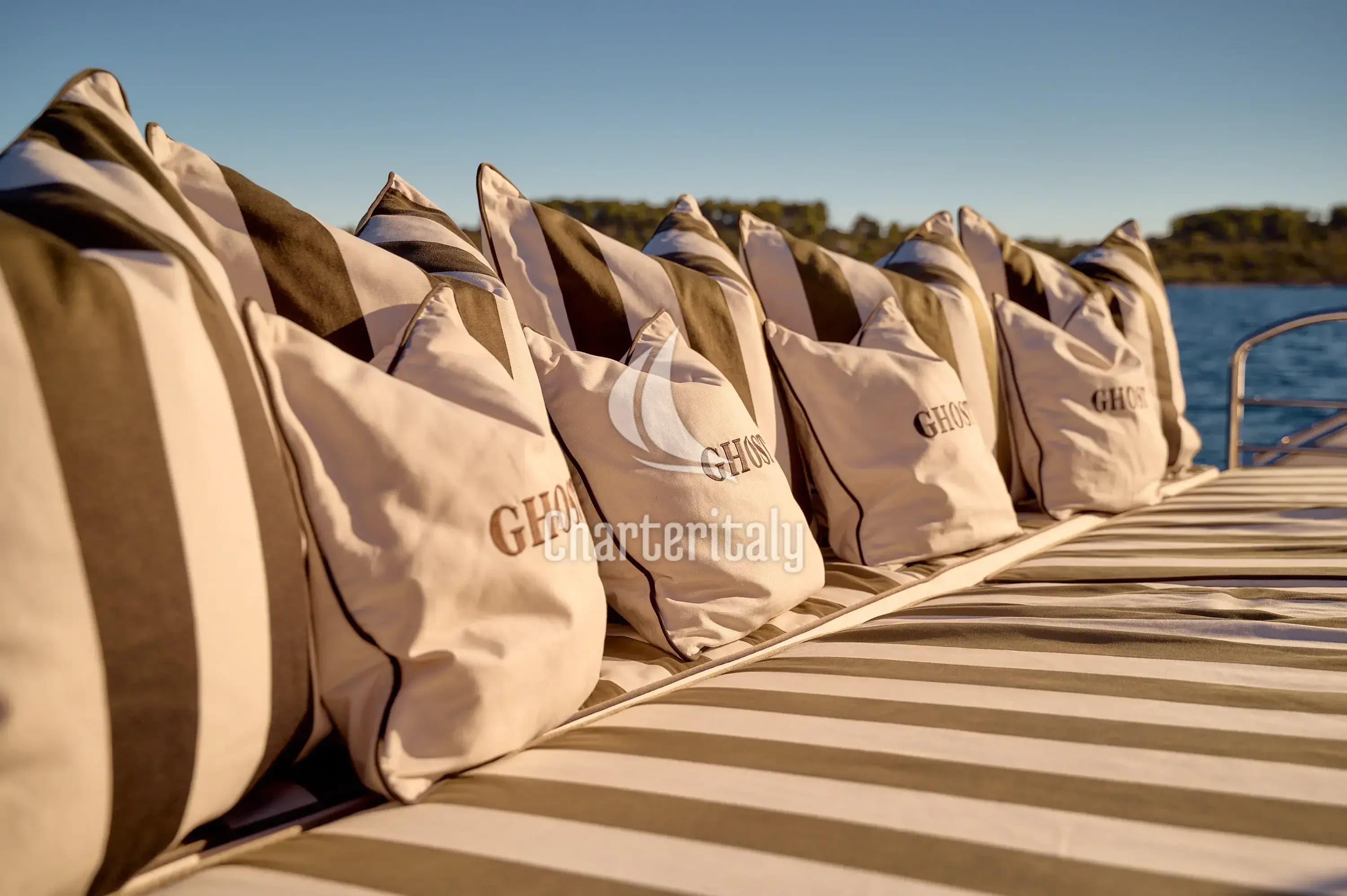 Sunseeker Predator 72 - Ghost - 27