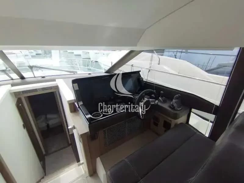 Prestige 520 Flybridge - 3 + 1 cab. - Baby Indy - 13