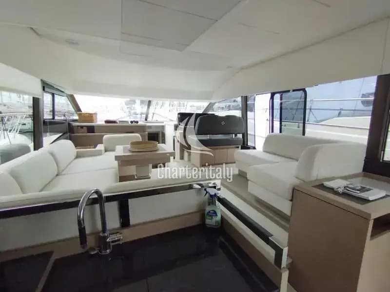 Prestige 520 Flybridge - 3 + 1 cab. - Baby Indy - 12