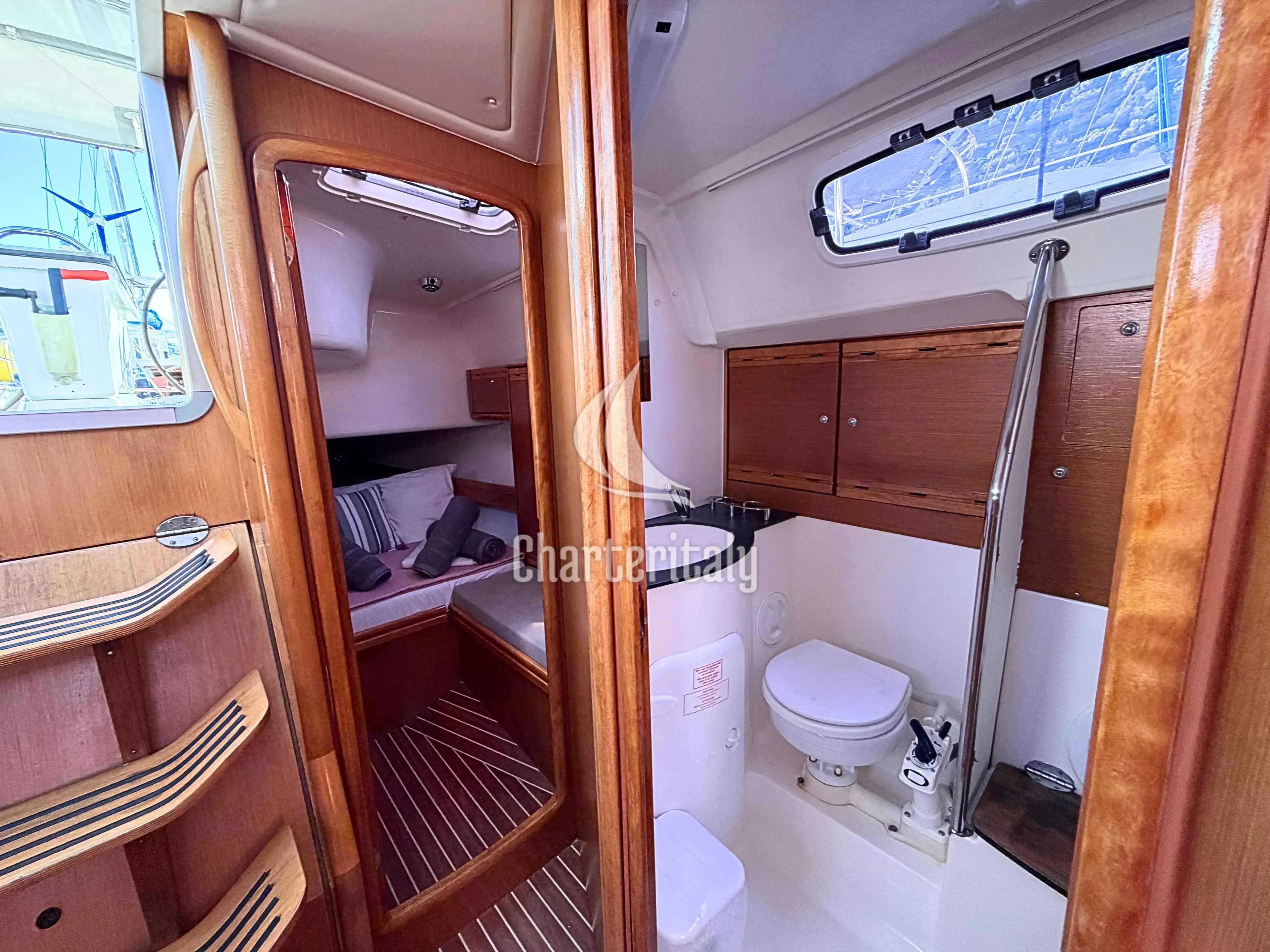 Bavaria Cruiser 40 - BUNNY GIRL - 15